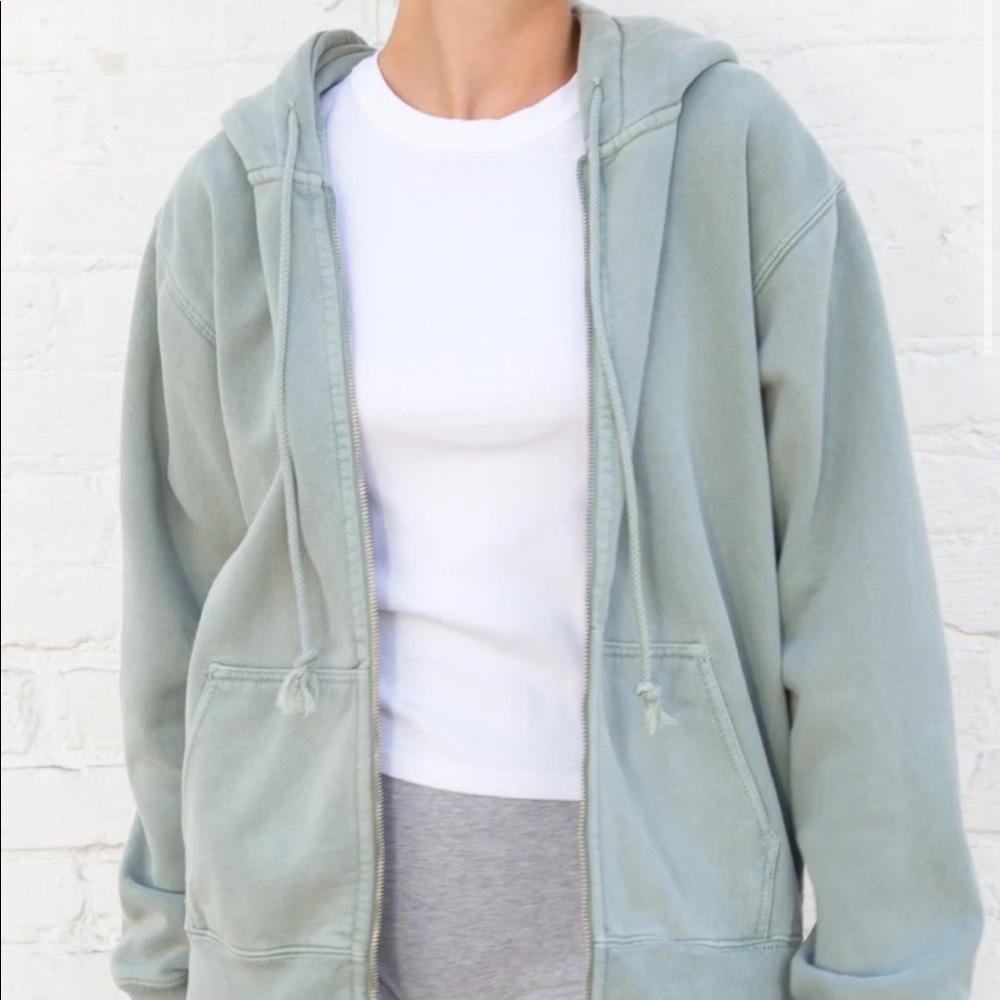 brandy melville zip up hoodie
